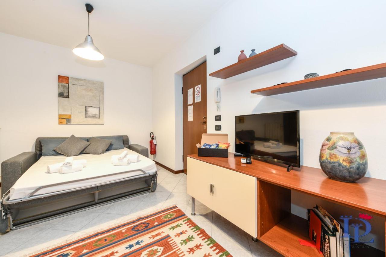 Desenzanoloft Blue Lake Star Apartment Desenzano del Garda Ngoại thất bức ảnh